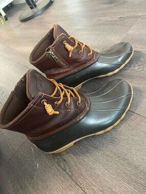 Sperry rainboots